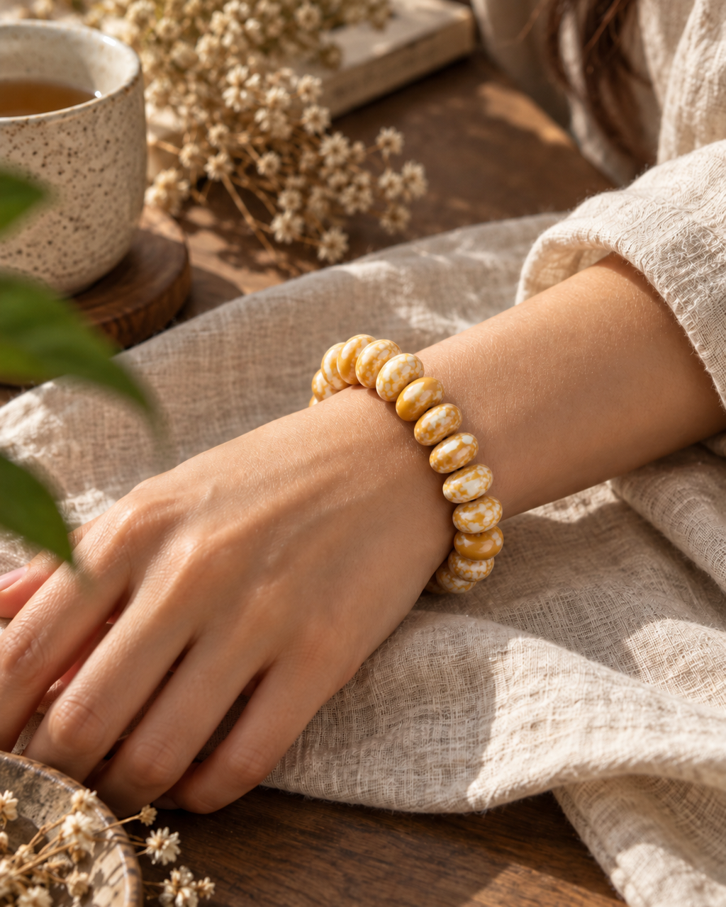Golden Cloud Resin Rondelle Bracelet